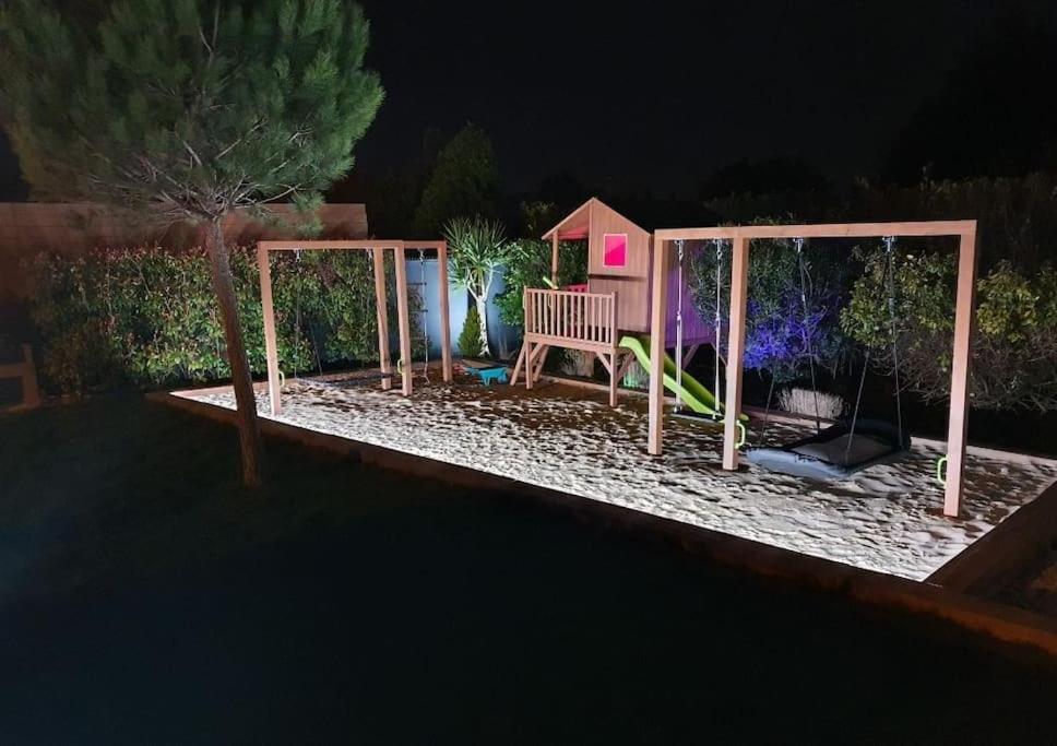 Вілла Maison De Vacances Contemporaine Avec Piscine Веден Екстер'єр фото